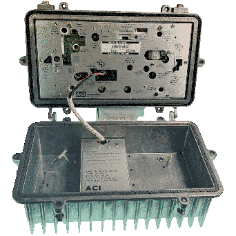 ACI T728CEBCE44A190 SDAT 870 Type 1A 18 dB Return 42/53 3-Output Trunk Amplifier